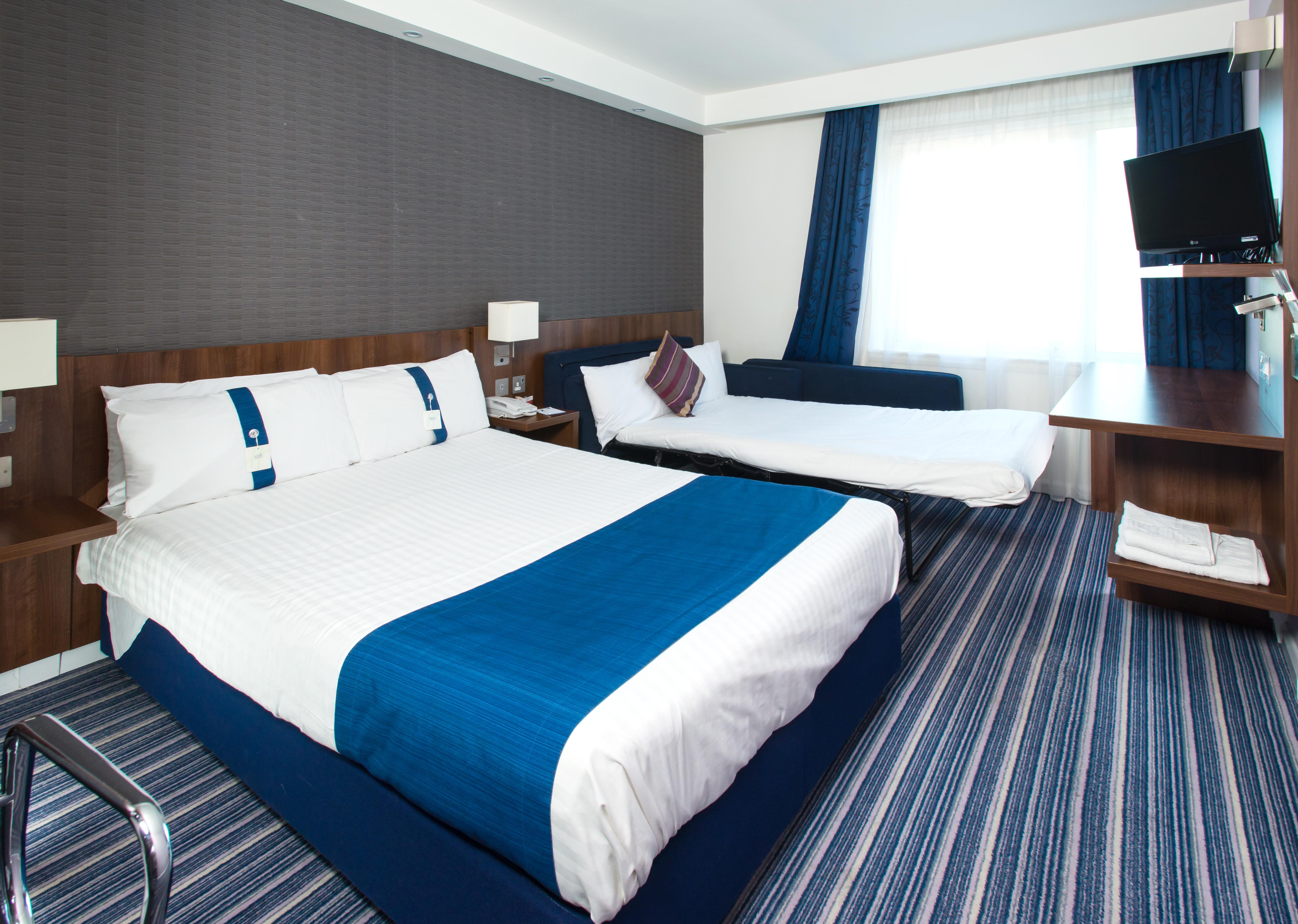 Holiday Inn Express Cambridge Duxford M11 Jct 10 By Ihg Екстер'єр фото