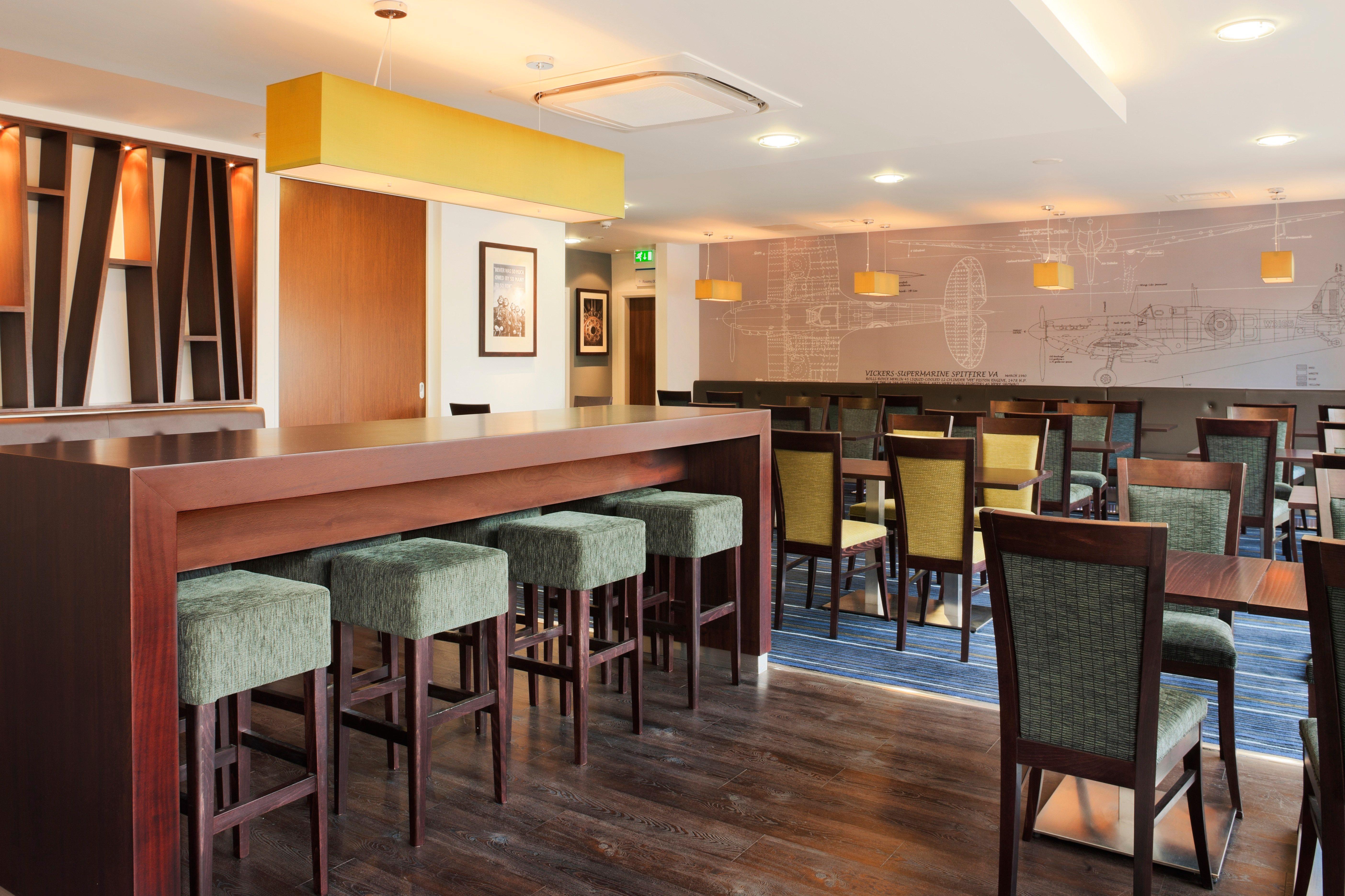 Holiday Inn Express Cambridge Duxford M11 Jct 10 By Ihg Екстер'єр фото