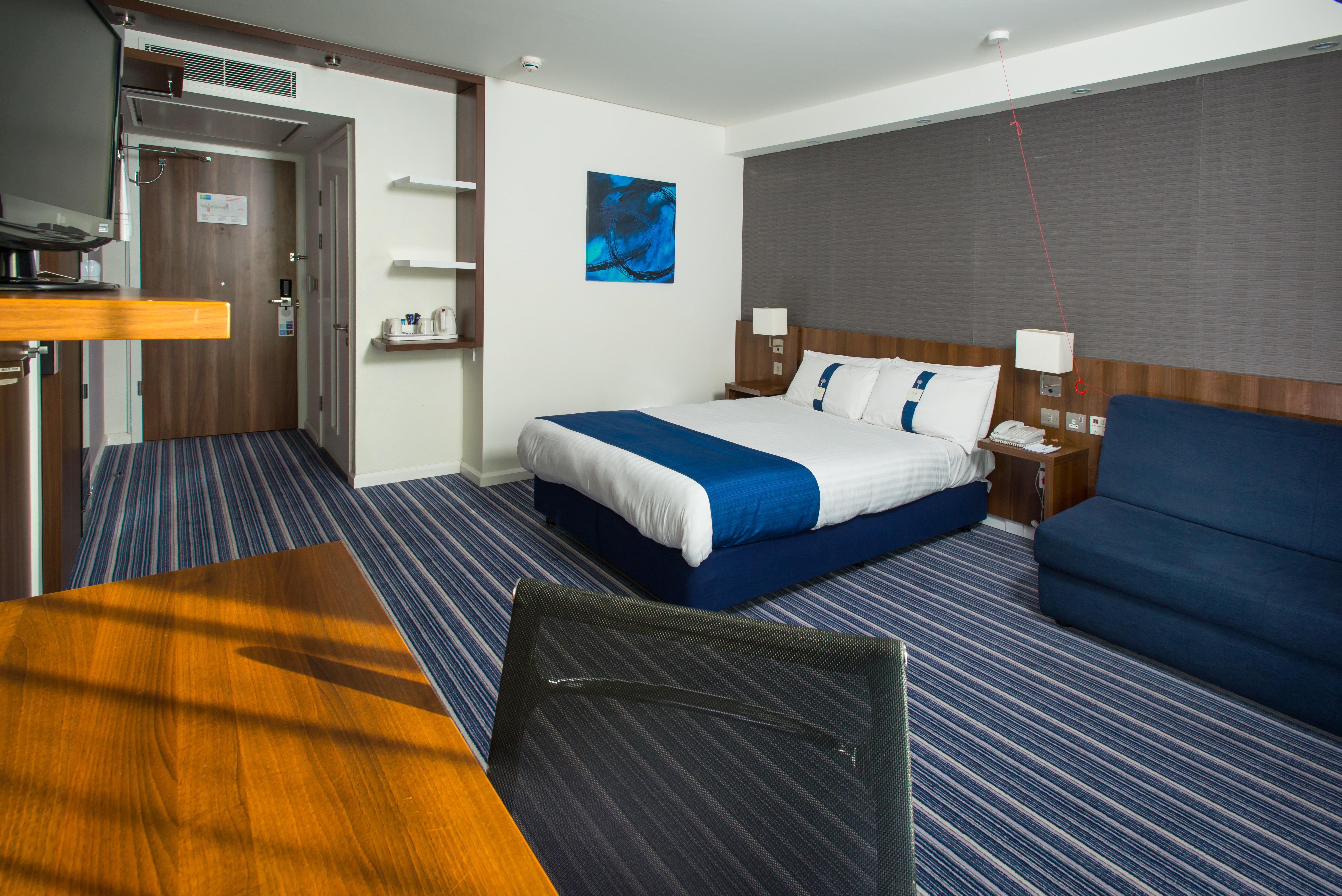 Holiday Inn Express Cambridge Duxford M11 Jct 10 By Ihg Екстер'єр фото