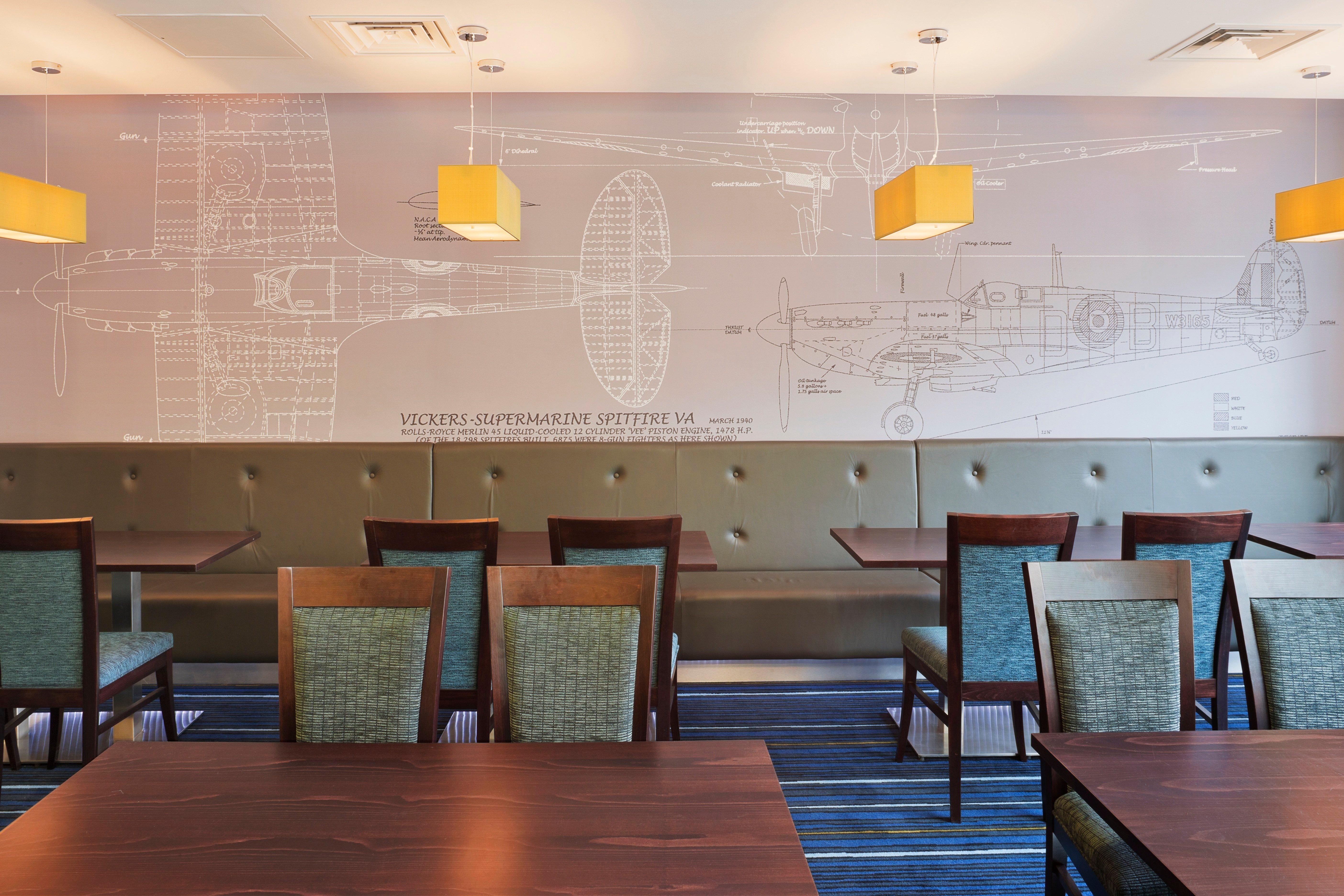 Holiday Inn Express Cambridge Duxford M11 Jct 10 By Ihg Екстер'єр фото