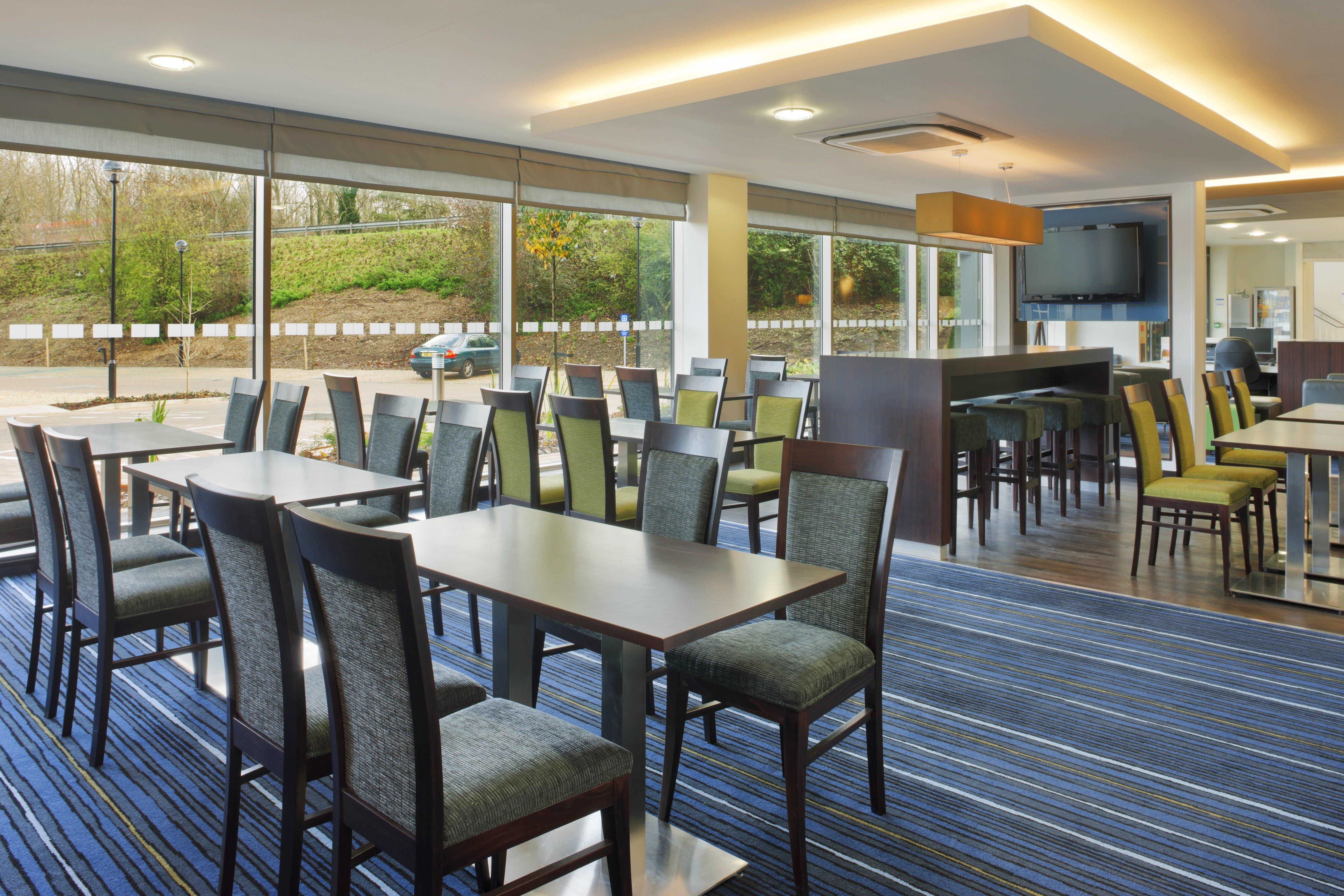 Holiday Inn Express Cambridge Duxford M11 Jct 10 By Ihg Екстер'єр фото