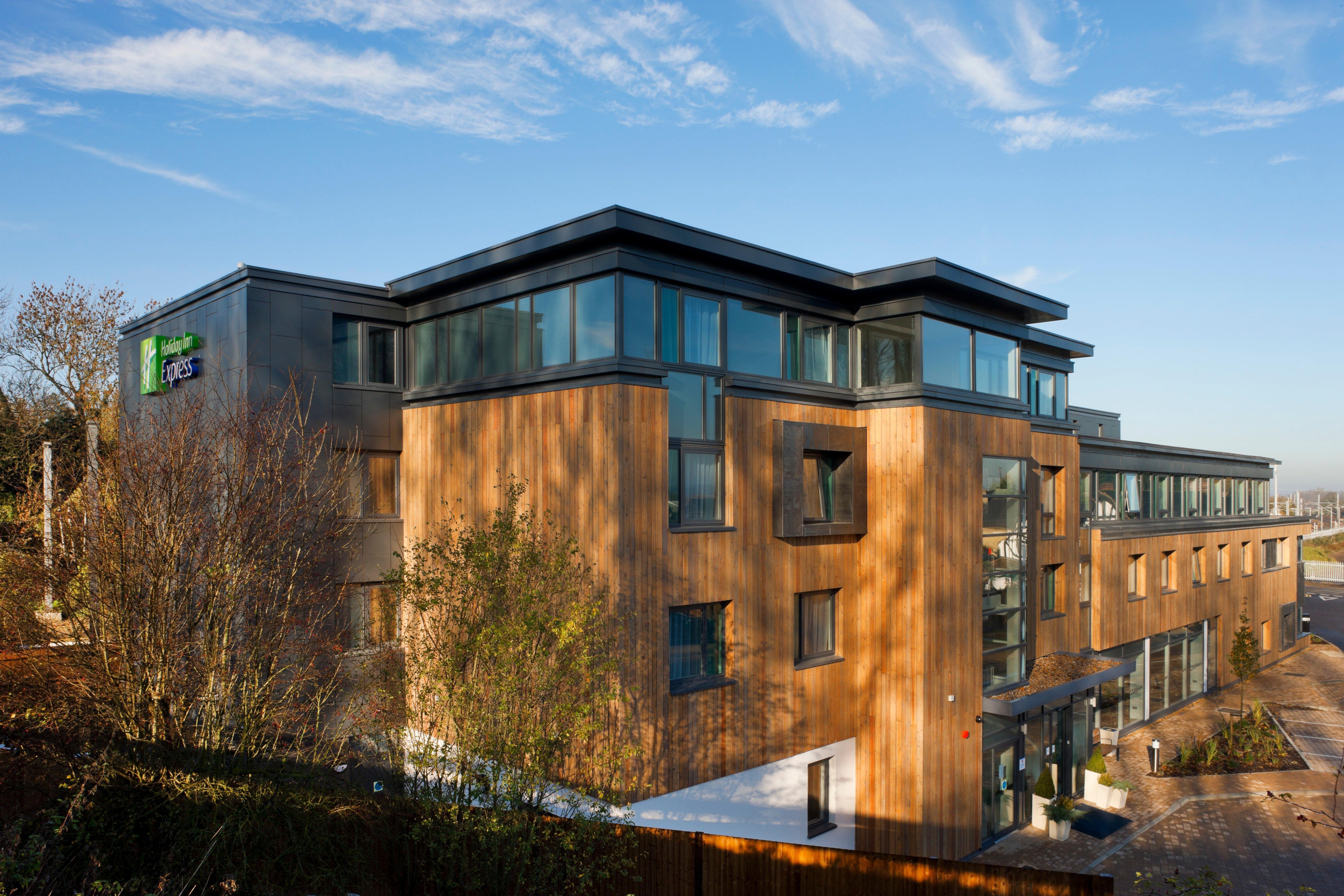 Holiday Inn Express Cambridge Duxford M11 Jct 10 By Ihg Екстер'єр фото