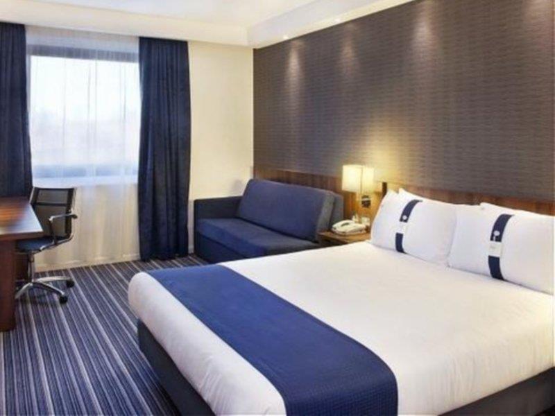 Holiday Inn Express Cambridge Duxford M11 Jct 10 By Ihg Екстер'єр фото