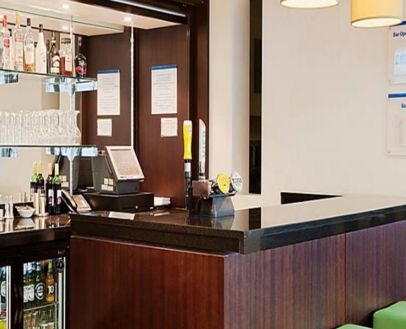 Holiday Inn Express Cambridge Duxford M11 Jct 10 By Ihg Екстер'єр фото